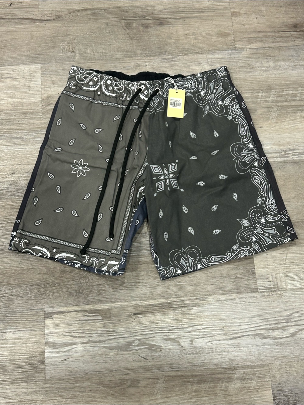 MNML LA Paisley Bandana Drawstring Shorts - Grey / Black NWT